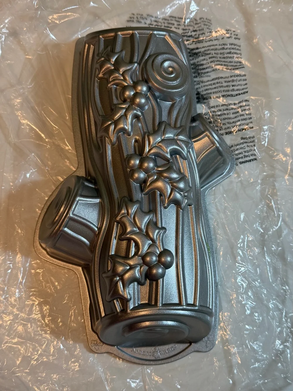 NordicWare Buche De Noel Yule Log Cake Pan Cast Aluminum 9 Cup Holiday Christmas